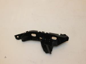 Used Front bumper bracket, right Volkswagen Touran (5T1) 1.6 TDI Price € 36,30 Inclusive VAT offered by Van Gils Automotive