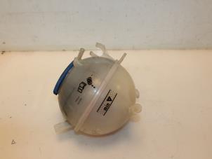 Used Expansion vessel Volkswagen Caddy IV 2.0 TDI 75 Price € 36,30 Inclusive VAT offered by Van Gils Automotive
