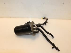 Used Fuel filter housing Volkswagen Touran (5T1) 1.6 TDI Price € 65,34 Inclusive VAT offered by Van Gils Automotive