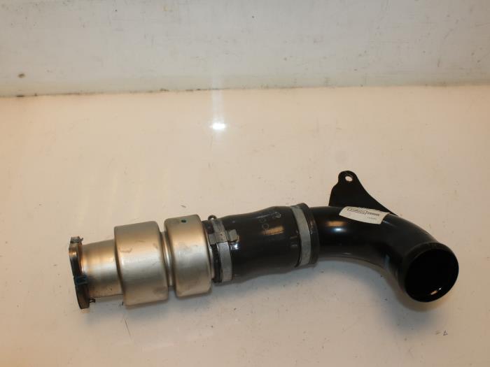 Gebrauchte Intercooler Rohr Volvo V60 I (FW/GW) 1.6 DRIVe Preis € 30,00 Margenregelung angeboten von Van Gils Automotive
