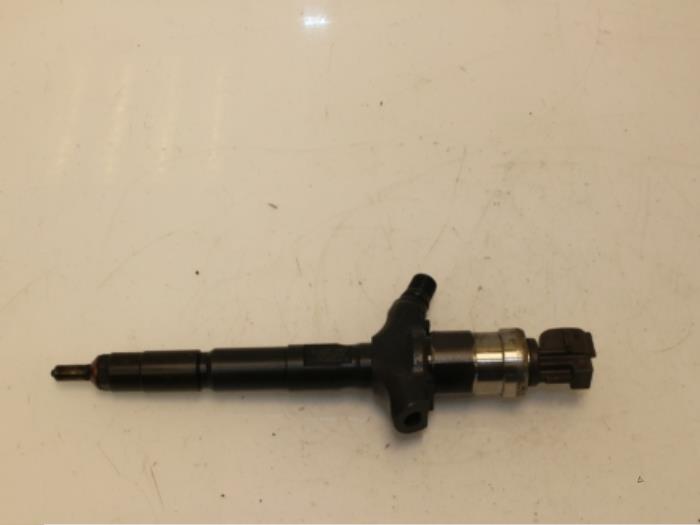 Usagé Injecteurs Renault Espace (JK) 3.0 dCi V6 24V Prix € 65,00 Règlement à la marge proposé par Van Gils Automotive