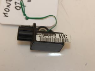 Begagnade Airbagsensor Honda Insight (ZE2) 1.3 16V VTEC Pris € 30,00 Marginaltabell erbjuds av Van Gils Automotive