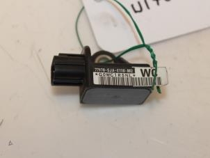 Begagnade Airbagsensor Honda Insight (ZE2) 1.3 16V VTEC Pris € 30,00 Marginaltabell erbjuds av Van Gils Automotive