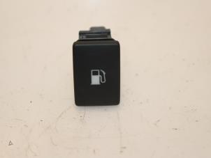 Used Tank cap cover switch Lexus CT 200h 1.8 16V Price € 36,30 Inclusive VAT offered by Van Gils Automotive