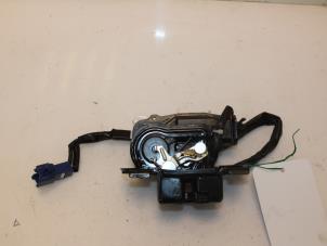 Used Tailgate lock mechanism Lexus CT 200h 1.8 16V Price € 48,39 Inclusive VAT offered by Van Gils Automotive