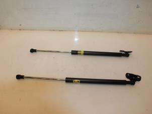 Used Set of tailgate gas struts Lexus CT 200h 1.8 16V Price € 48,39 Inclusive VAT offered by Van Gils Automotive