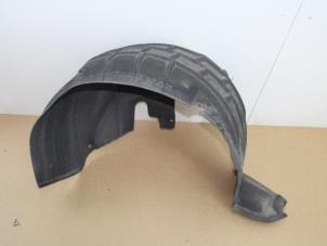 Used Wheel arch liner Volkswagen Touran (5T1) 2.0 TDI 190 Price € 36,30 Inclusive VAT offered by Van Gils Automotive