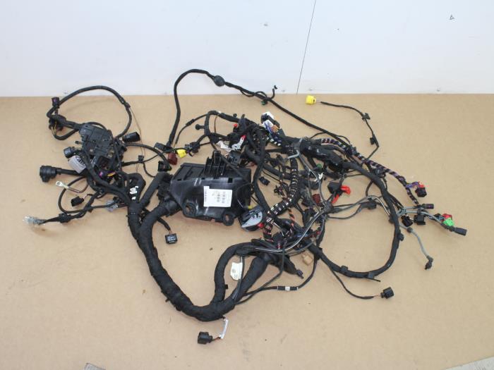 Wiring harness from a Volkswagen Touran (5T1) 2.0 TDI 190 2017