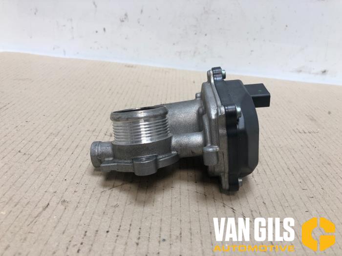 EGR valve from a Volkswagen Touran (5T1) 2.0 TDI 190 2017
