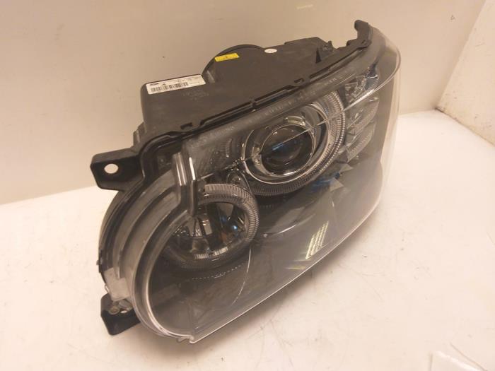 Headlight, left from a Land Rover Range Rover III (LM) 4.2 V8 32V Supercharged 2008
