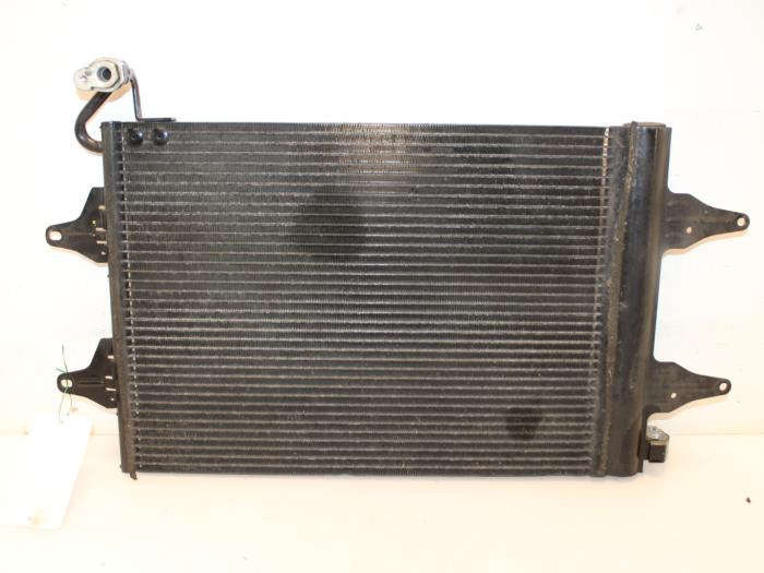 Begagnade AC-radiator Volkswagen Polo IV (9N1/2/3) 1.2 12V Pris € 45,00 Marginaltabell erbjuds av Van Gils Automotive