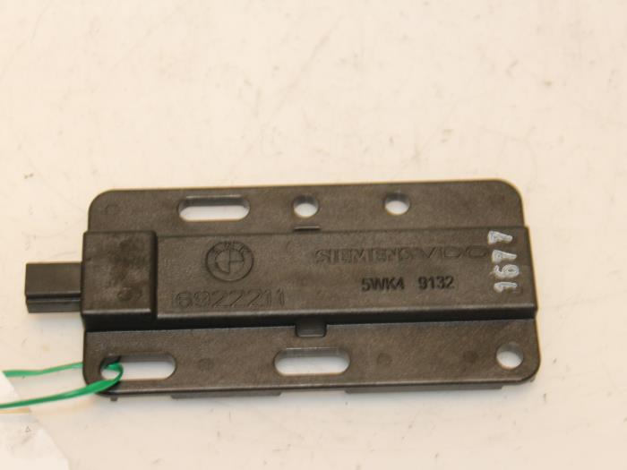 Używane Antena BMW 3 serie (E93) 335i 24V Cena € 30,00 Procedura marży oferowane przez Van Gils Automotive