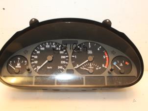 Used Odometer KM BMW 3 serie (E46/4) 320d 16V Price € 60,00 Margin scheme offered by Van Gils Automotive