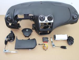 Usagé Kit + module airbag Alfa Romeo MiTo (955) 1.3 JTDm 16V Eco Prix € 799,00 Règlement à la marge proposé par Van Gils Automotive