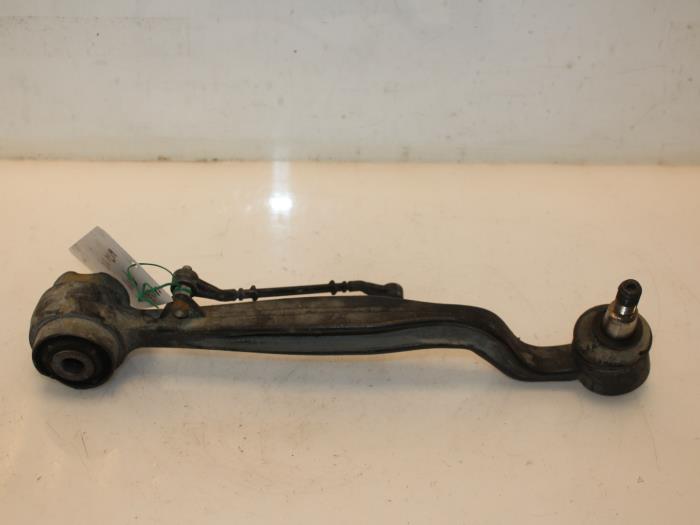 Front wishbone, right from a Land Rover Range Rover III (LM) 4.2 V8 32V Supercharged 2008