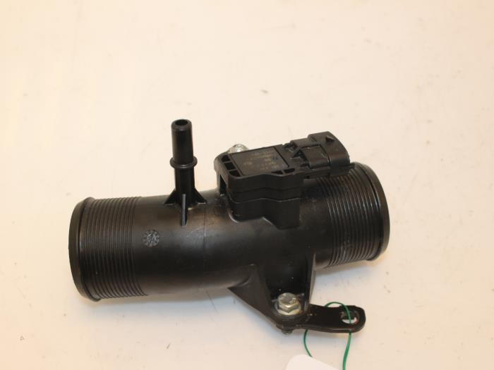 Gebrauchte Intercooler Rohr Ford Fiesta 6 (JA8) 1.0 EcoBoost 12V 100 Preis € 37,00 Margenregelung angeboten von Van Gils Automotive
