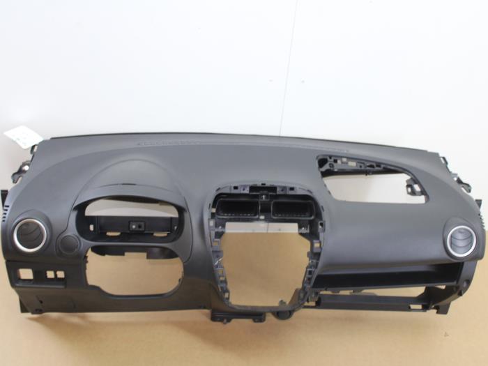 Używane Panel Mitsubishi Space Star (A0) 1.0 12V Cena € 375,00 Procedura marży oferowane przez Van Gils Automotive