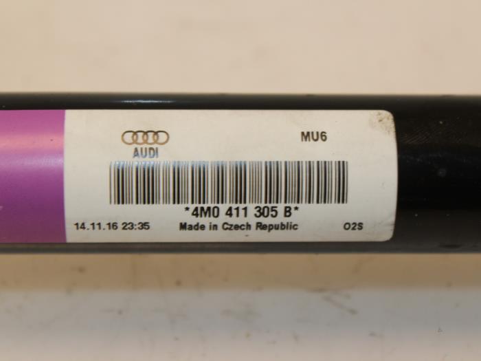Front anti-roll bar from a Audi Q7 (4MB/4MG) 3.0 TDI V6 24V e-tron plug-in hybrid 2016