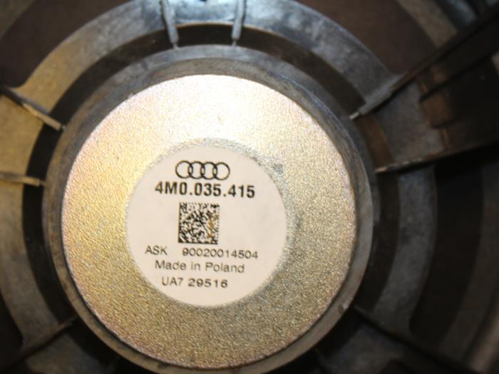 Speaker from a Audi Q7 (4MB/4MG) 3.0 TDI V6 24V e-tron plug-in hybrid 2016