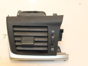 Used Dashboard vent Lexus CT 200h 1.8 16V Price € 33,00 Margin scheme offered by Van Gils Automotive