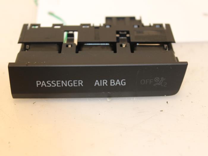 Begagnade Innerdisplay Seat Ibiza IV (6J5) 1.0 EcoTSI 12V Pris € 30,00 Marginaltabell erbjuds av Van Gils Automotive