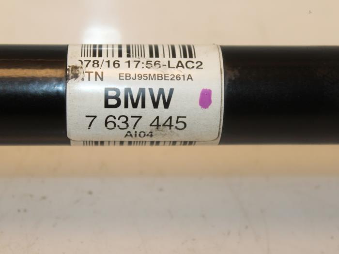 Drive shaft, rear left from a BMW 3 serie Touring (F31) 330i 2.0 16V 2016
