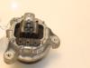 BMW 5 serie Touring (F11) 520d xDrive 16V Engine mount