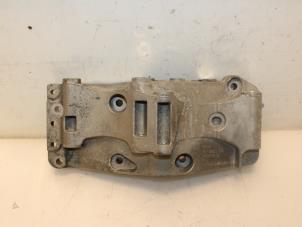 Used Air conditioning bracket BMW 5 serie Touring (F11) 520d xDrive 16V Price € 33,00 Margin scheme offered by Van Gils Automotive