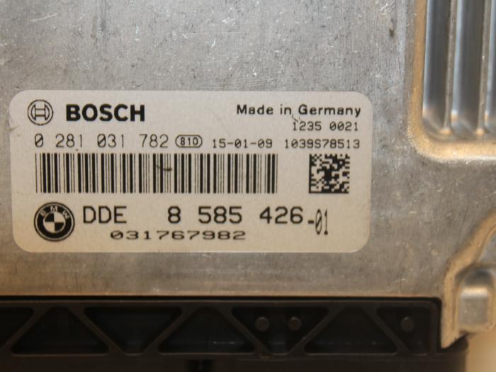 Engine management computer BMW 5 serie Touring 520d xDrive 16V スケルトントレーニングセットアップ パルフェット水着