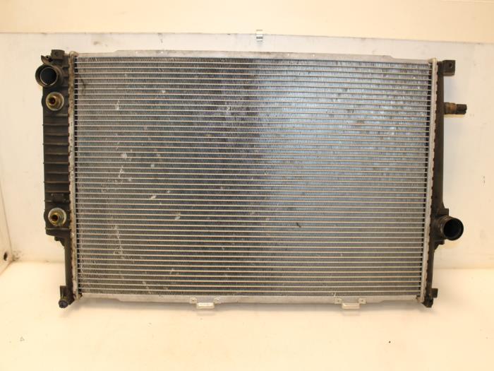 Gebrauchte Kühler BMW 7 serie (E32) 750i,iL 5.0 V12 Preis € 65,00 Margenregelung angeboten von Van Gils Automotive