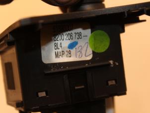 Tempomat van een Renault Scénic II (JM) 1.5 dCi 80 2005