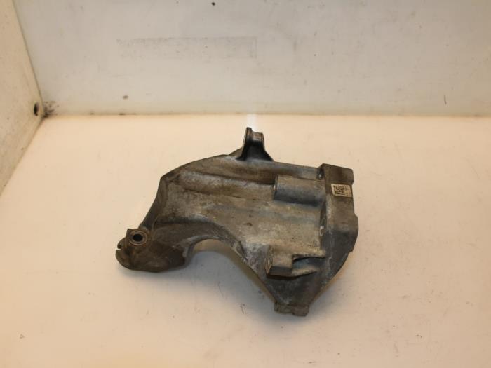 Used Engine mount Mercedes Vito (639.7) 2.2 113 CDI 16V Euro 5 Price € 30,00 Margin scheme offered by Van Gils Automotive
