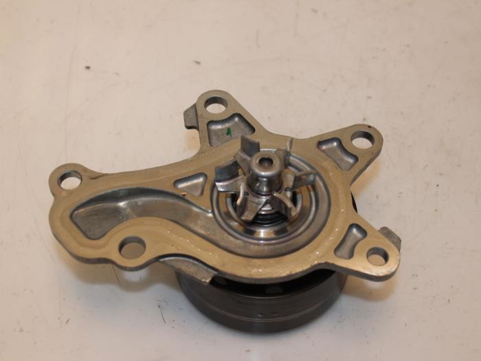 Begagnade Vattenpump Toyota Aygo (B40) 1.0 12V VVT-i Pris € 33,00 Marginaltabell erbjuds av Van Gils Automotive
