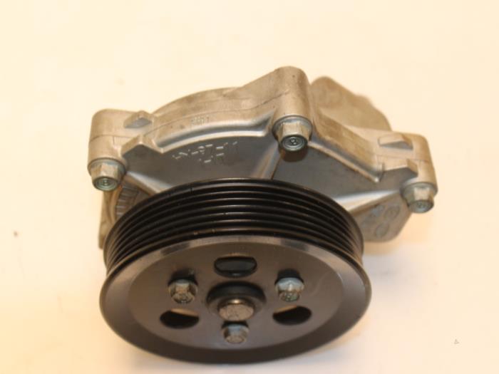 Begagnade Vattenpump Hyundai iX35 (LM) 2.0 CRDi 16V 4x4 Pris € 54,00 Marginaltabell erbjuds av Van Gils Automotive