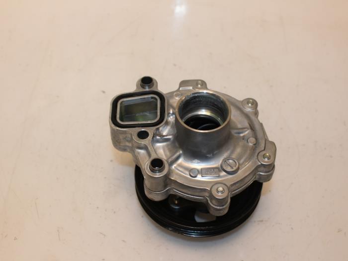 Begagnade Vattenpump Mazda CX-5 I (KE,GH) 2.0 SkyActiv-G 16V 2WD Pris € 81,00 Marginaltabell erbjuds av Van Gils Automotive