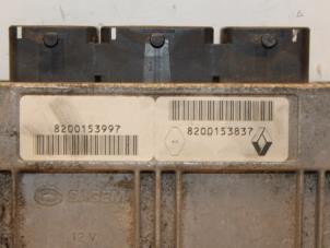 Engine management computer from a Renault Laguna II Grandtour (KG) 1.6 16V 2001