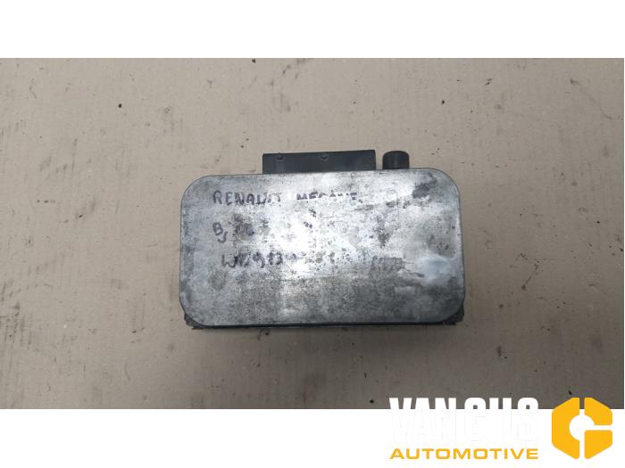 Used Automatic gearbox computer Renault Espace (JK) 2.2 dCi 16V Price € 100,00 Margin scheme offered by Van Gils Automotive