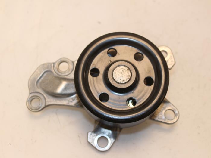 Begagnade Vattenpump Toyota Aygo (B40) 1.0 12V VVT-i Pris € 33,00 Marginaltabell erbjuds av Van Gils Automotive