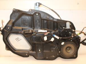 Usagé Mécanique vitre 4portes avant gauche Mazda 2 (DE) 1.3 16V S-VT Prix € 54,00 Règlement à la marge proposé par Van Gils Automotive