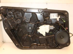 Używane Mechanizm szyby lewej przedniej wersja 4-drzwiowa Mercedes GLA (156.9) 1.5 180 CDI, d 16V Cena € 149,00 Procedura marży oferowane przez Van Gils Automotive