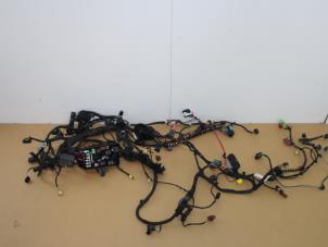 Usados Mazo de cables Volkswagen Touran (5T1) 1.6 TDI SCR BlueMotion Technology Precio € 240,79 IVA incluido ofrecido por Van Gils Automotive