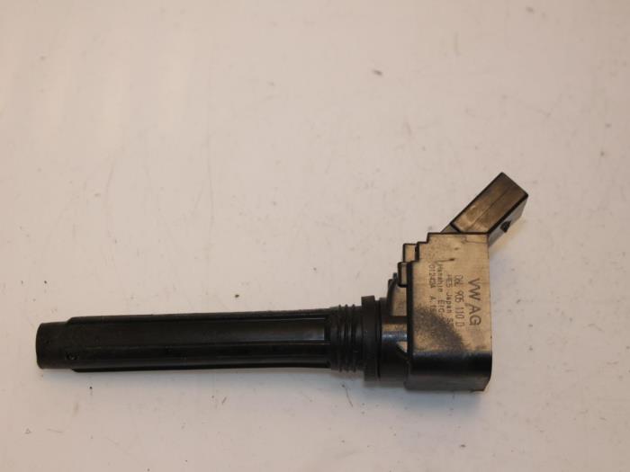 Pen ignition coil from a Volkswagen Touran (5T1) 1.8 TSI 2016