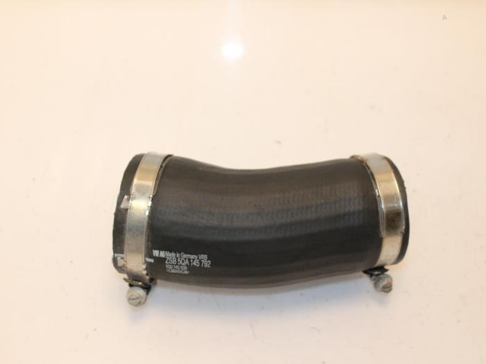 Usagé Tuyau intercooler Volkswagen Touran (5T1) 1.8 TSI Prix € 36,30 Prix TTC proposé par Van Gils Automotive