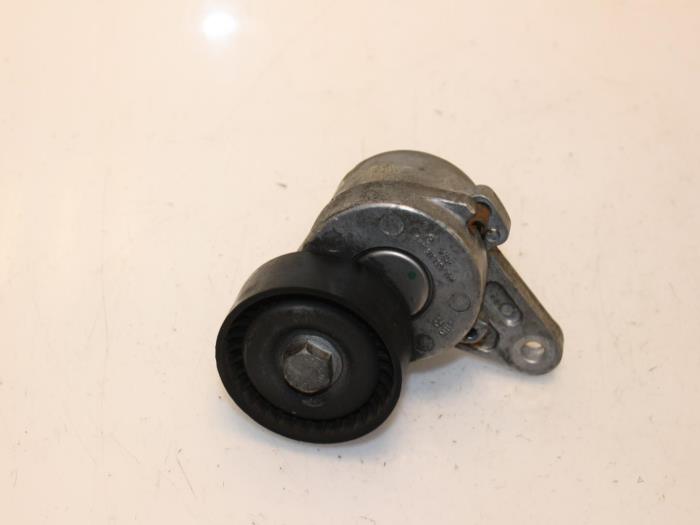 Usados Tensor correa múltiple Volkswagen Touran (5T1) 1.6 TDI Precio € 36,30 IVA incluido ofrecido por Van Gils Automotive
