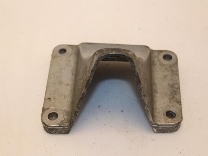 Used Engine mount Jaguar F-type 3.0 400 Sport V6 24V Price € 54,00 Margin scheme offered by Van Gils Automotive