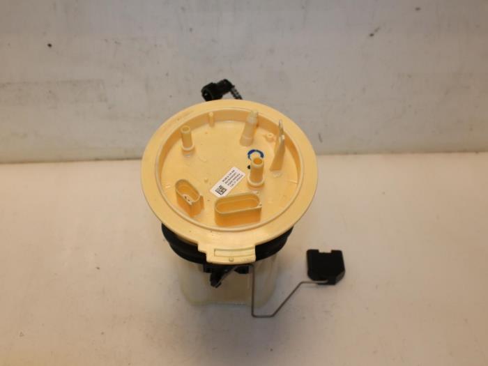 Used Booster pump Volkswagen T-Roc I 2.0 TDI 150 4Motion 16V Price € 131,89 Inclusive VAT offered by Van Gils Automotive