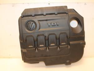 Używane Plyta ochronna silnika Volkswagen T-Roc 2.0 TDI 150 4Motion 16V Cena € 39,93 Z VAT oferowane przez Van Gils Automotive