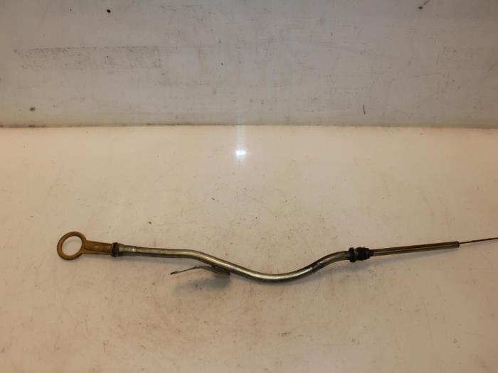 Oil dipstick from a Renault Clio II (BB/CB) 1.5 dCi 68 2012