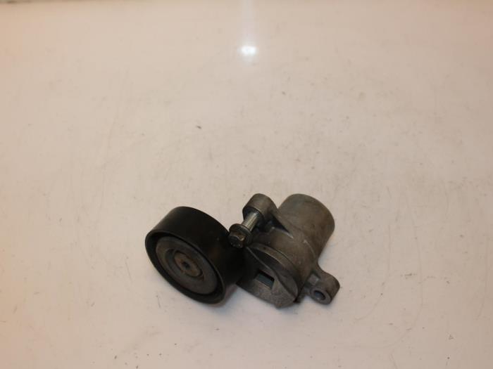 Usados Tensor correa múltiple Ford Fiesta 6 (JA8) 1.0 EcoBoost 12V 100 Precio € 30,00 Norma de margen ofrecido por Van Gils Automotive
