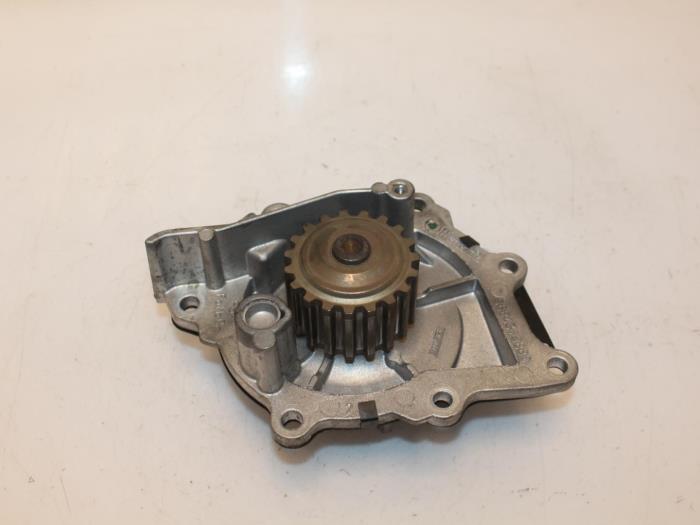 Begagnade Vattenpump Peugeot 508 (8D) 2.2 HDiF 16V GT Pris € 39,99 Marginaltabell erbjuds av Van Gils Automotive